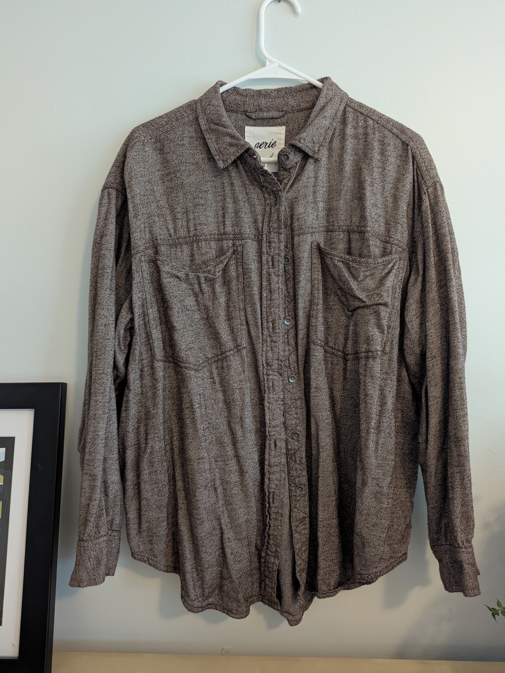 aerie Men's Casual Button-Down Shirt in Brown Heather